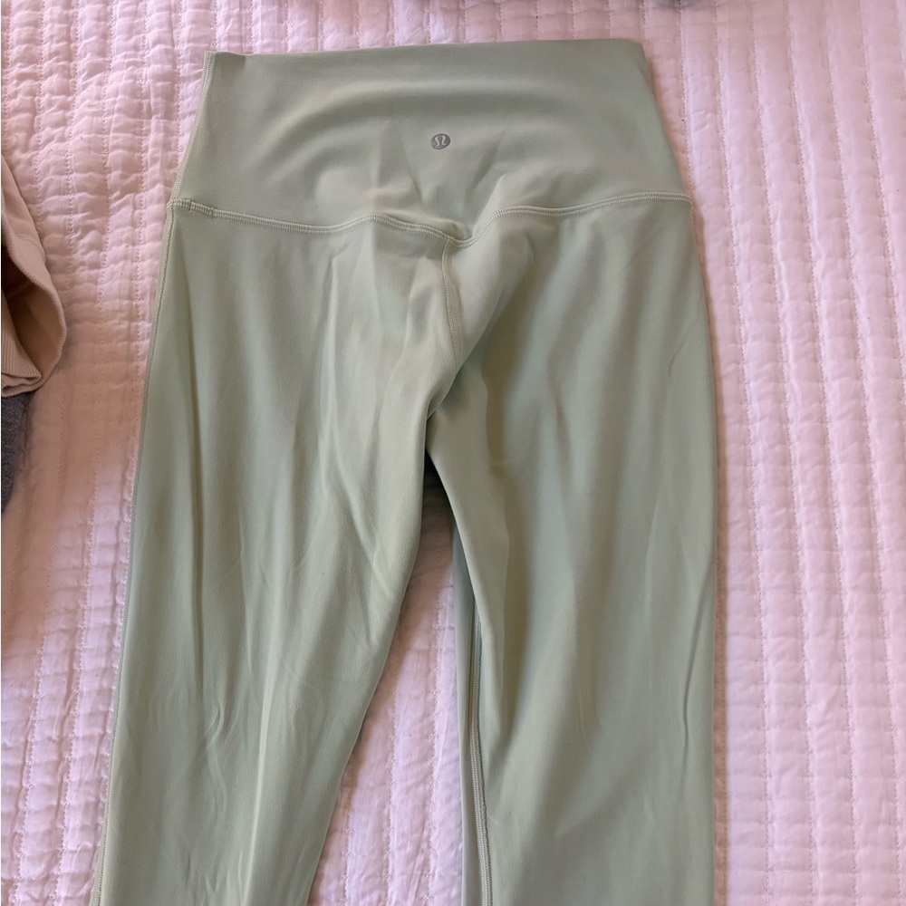 Mint Green align leggings
Lululemon 
Size 6 Tall